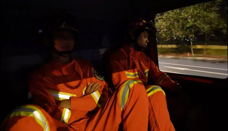 云南消防版的《渴望光荣》