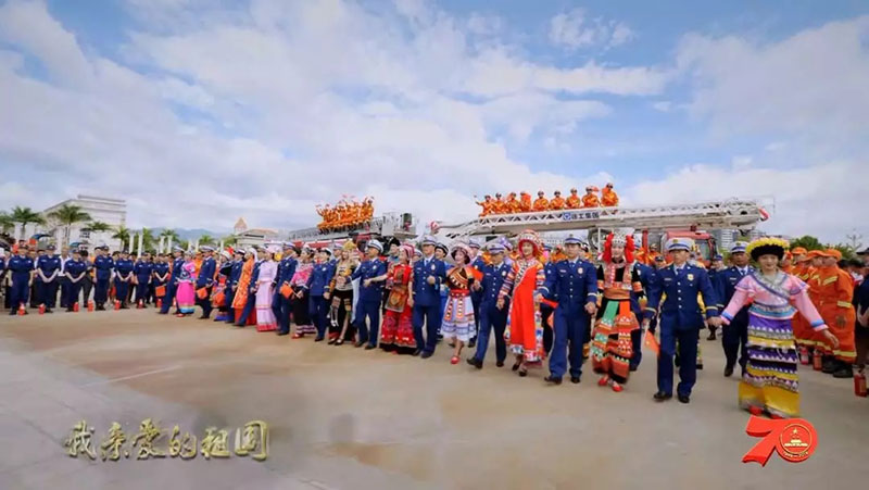 1200人组成的快闪什么样？整齐，