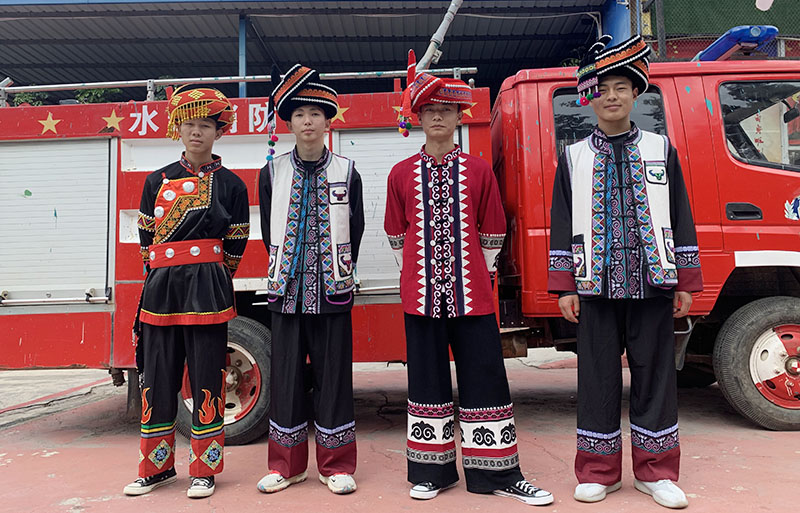 <b>民族文化传承——我是云南的（彝</b>