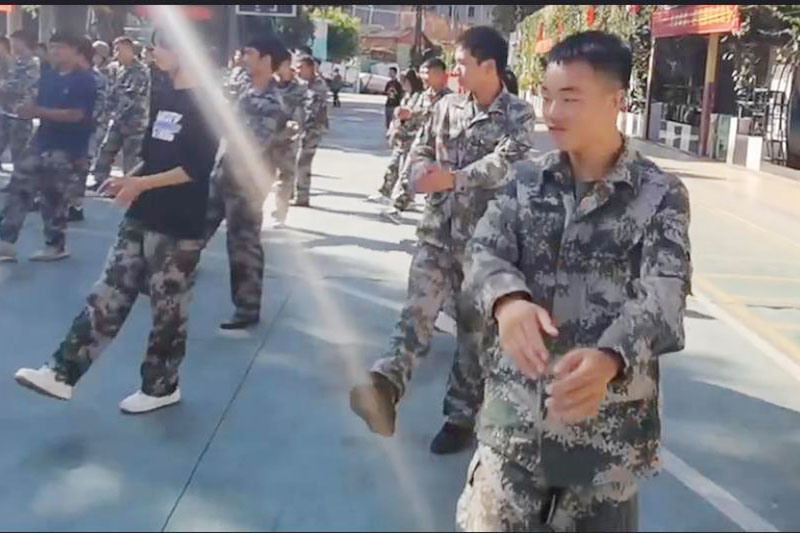 <b>昆现课间操《纳西三部曲》，感受</b>