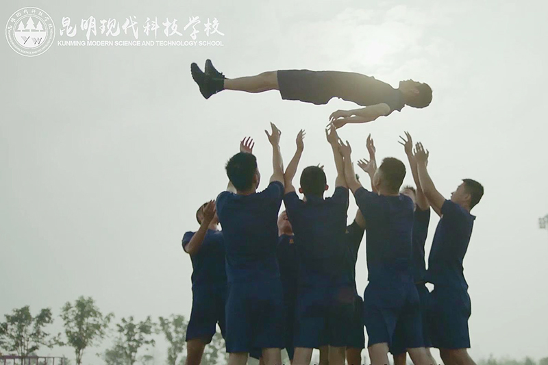 <font color='#FF0000'>这是你的时代，你志在何</font>